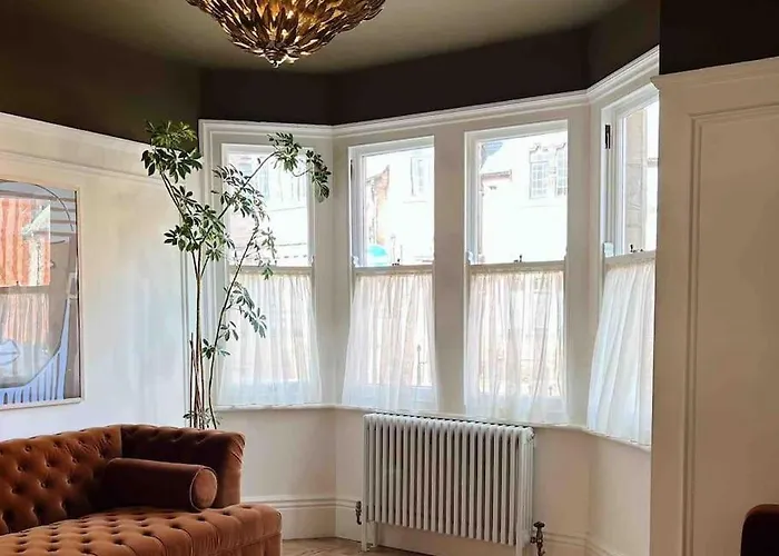 Luxury City Centre Townhouse - Sleeps 6