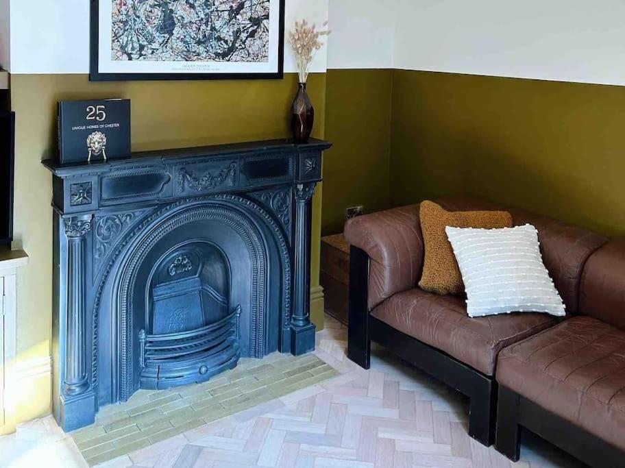 Luxury Centre Townhouse - Sleeps 6 Chester