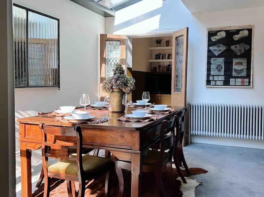 Luxury Centre Townhouse - Sleeps 6